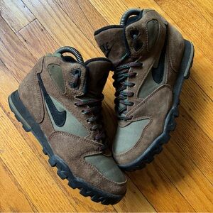 Vintage Nike Air Swoosh 1994 Caldera Trail Hiking Boots